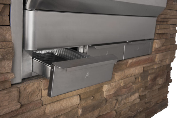 Memphis Elite Built In Outdoor Kitchen Grills include easy access and even easier clean up